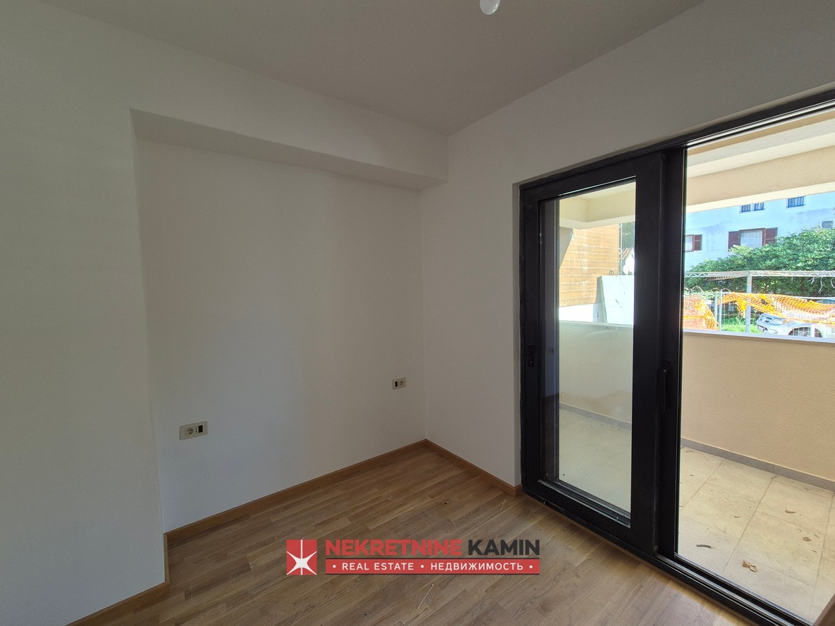Comfortable Studio in a New Build, Adok, Budva